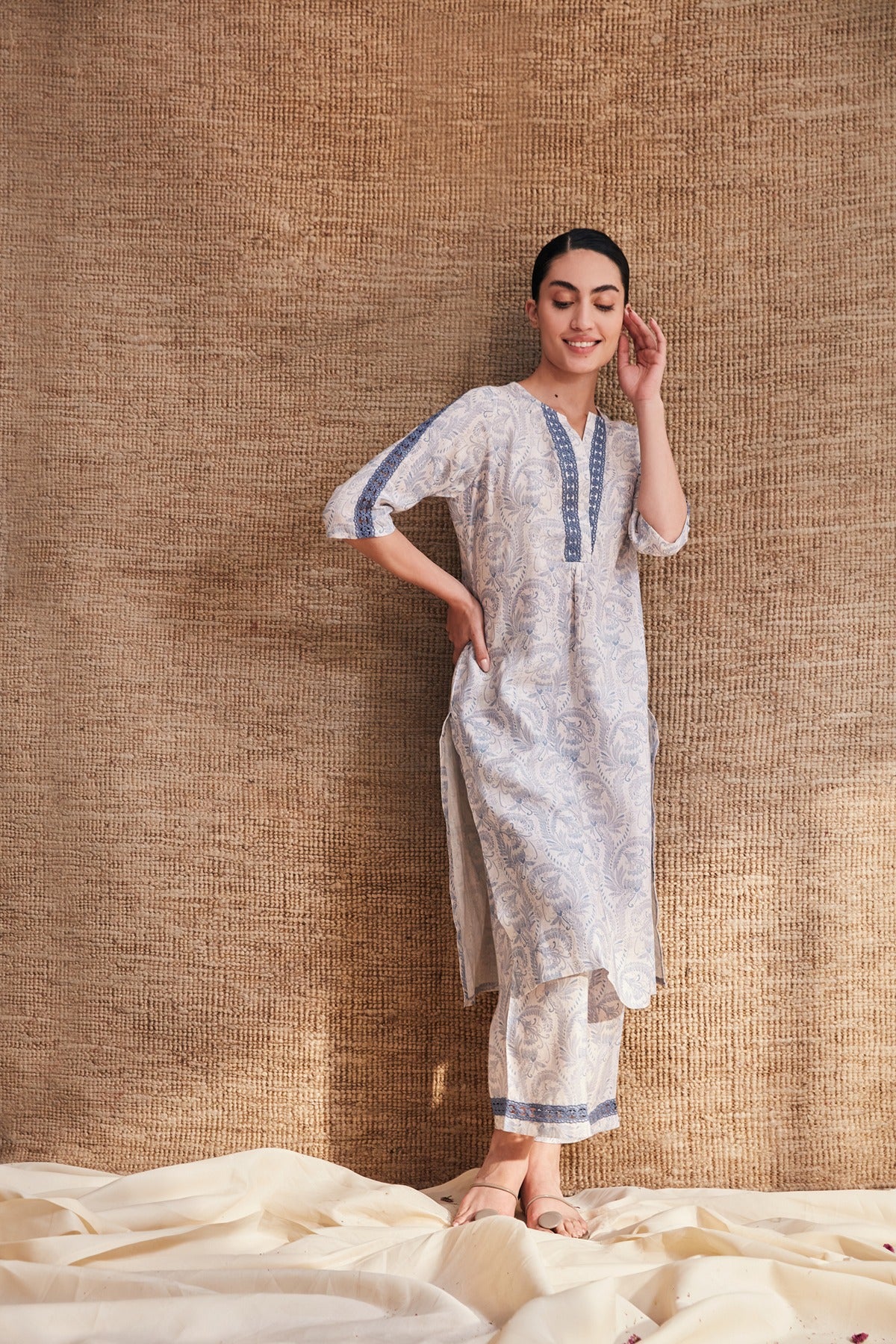 The Laleh Kurti - Yell With Us