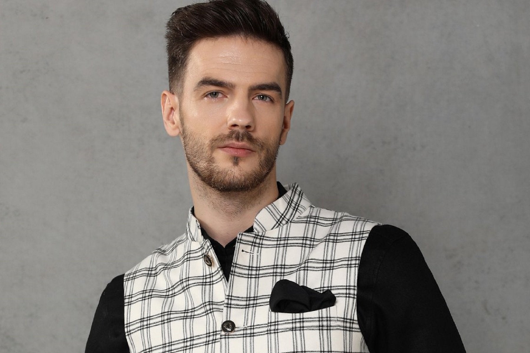 Sale-Yellwithus.com