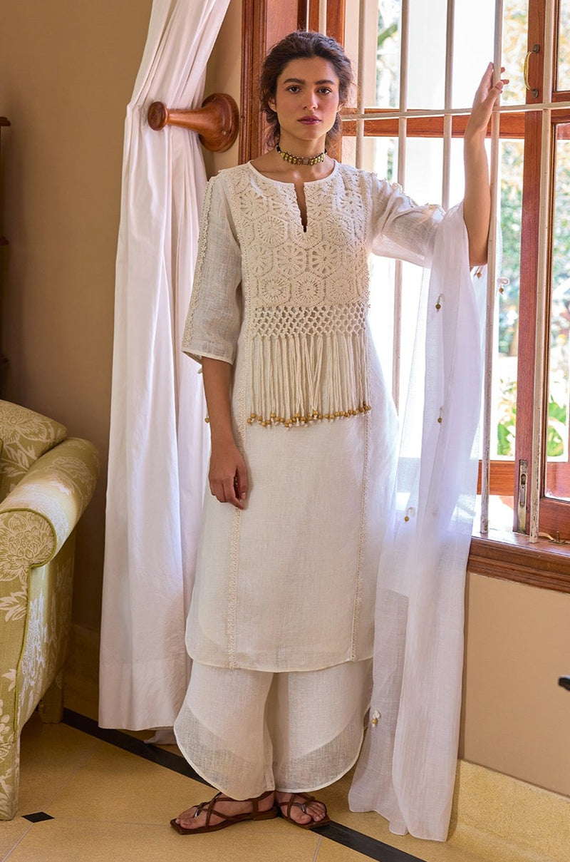 The Shiri Off White Gauze Linen Kurti