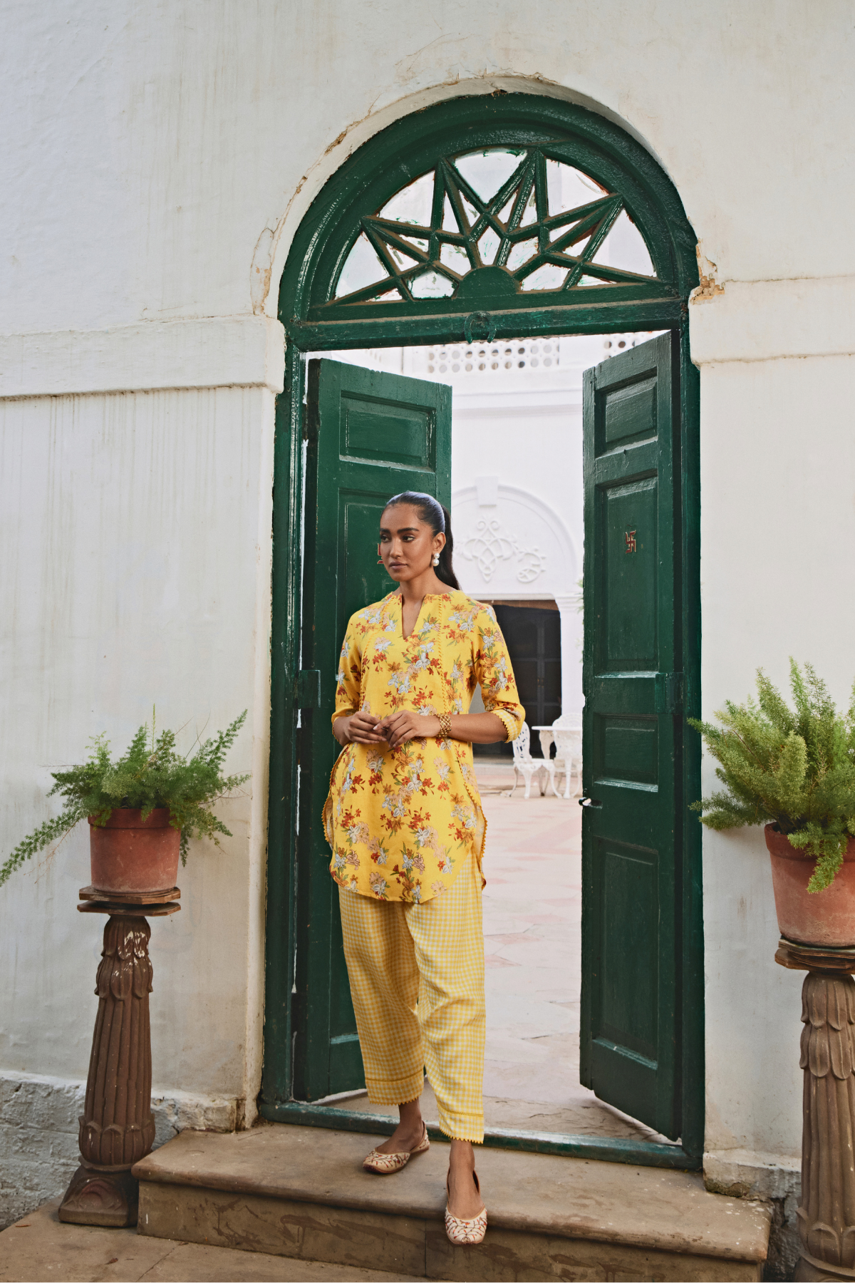 The Vida Kurti - Yell With Us