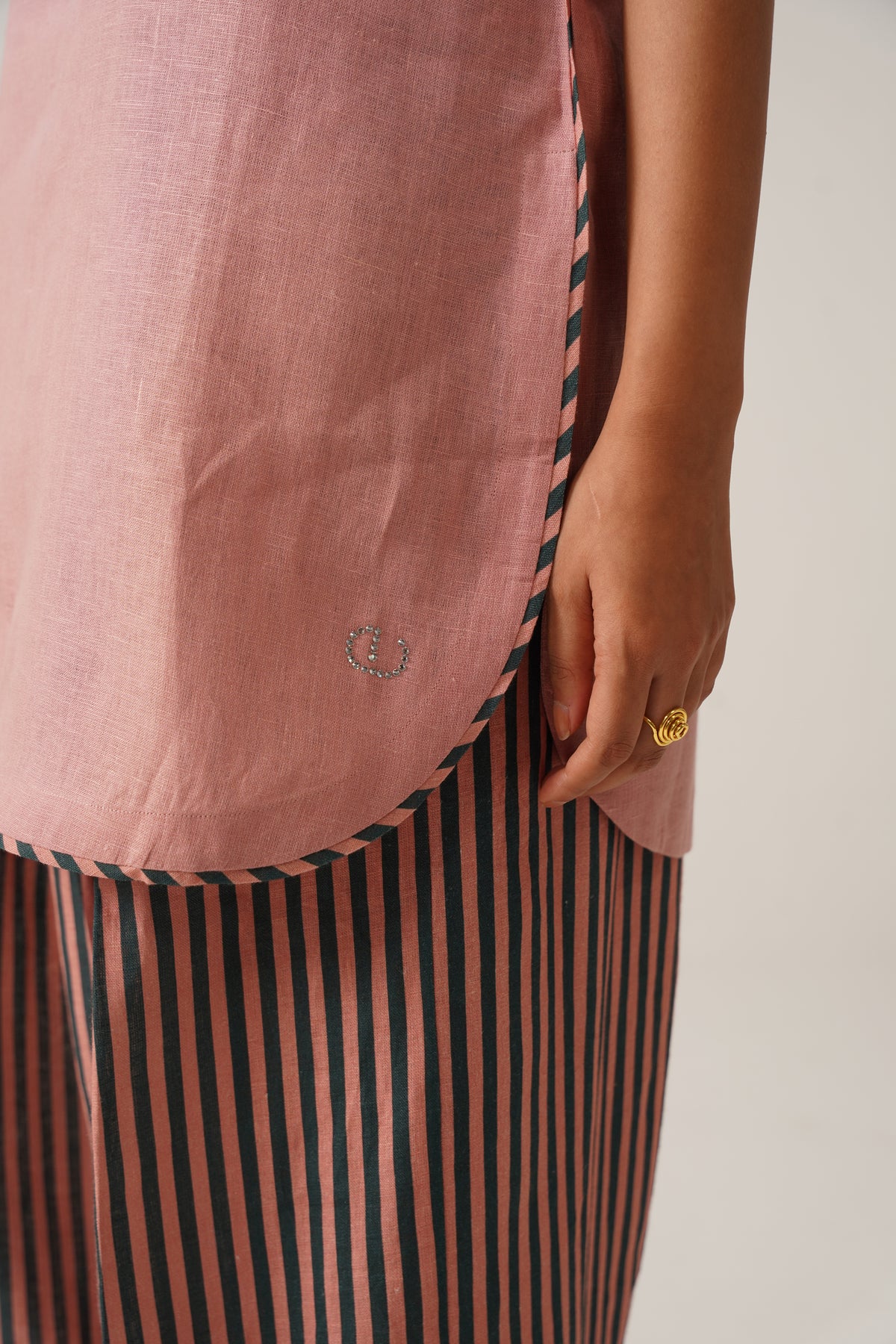 The Zareen Coral Linen Kurti