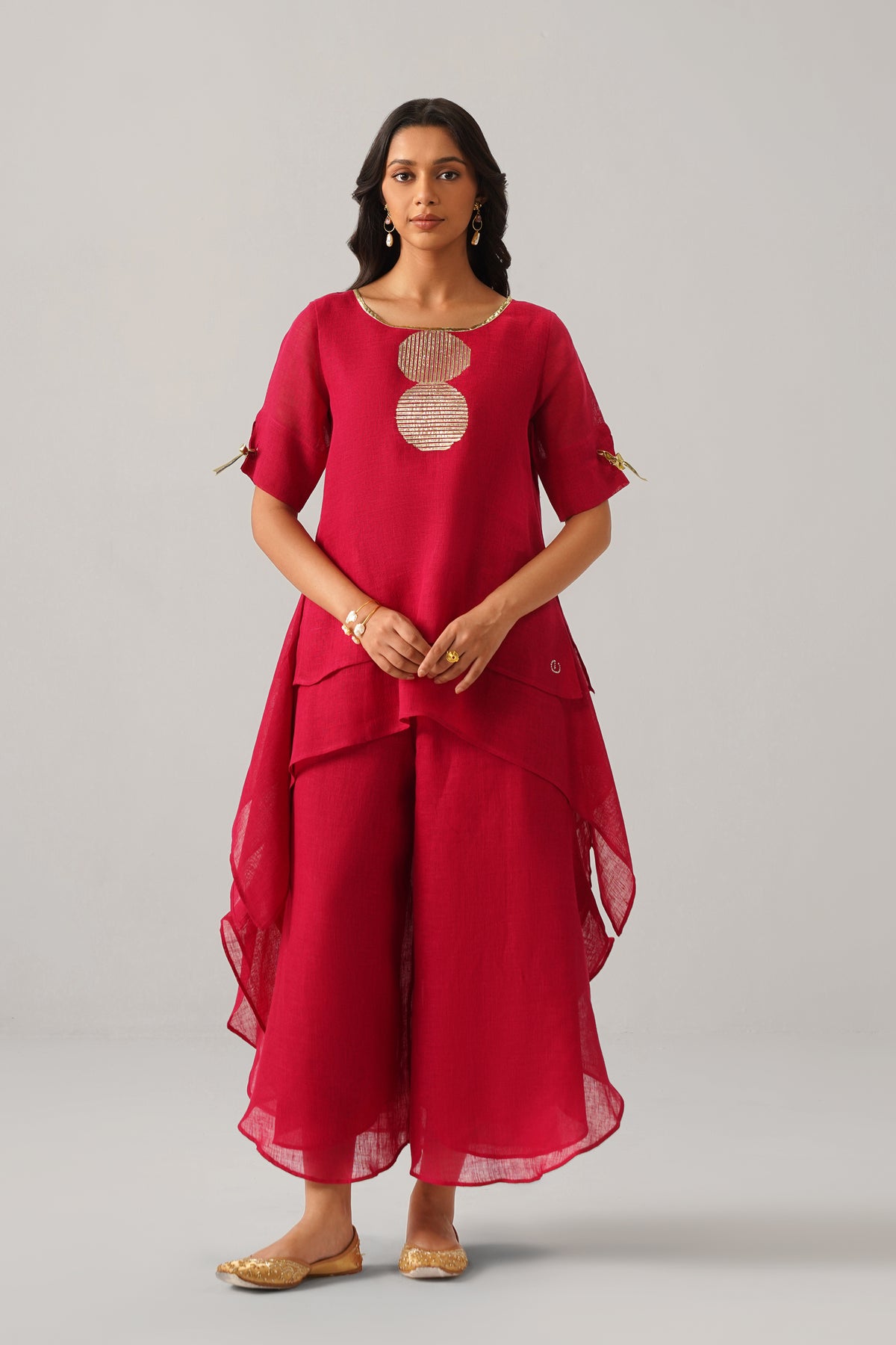 The Jhankaar Fuchsia Pink Cape Set