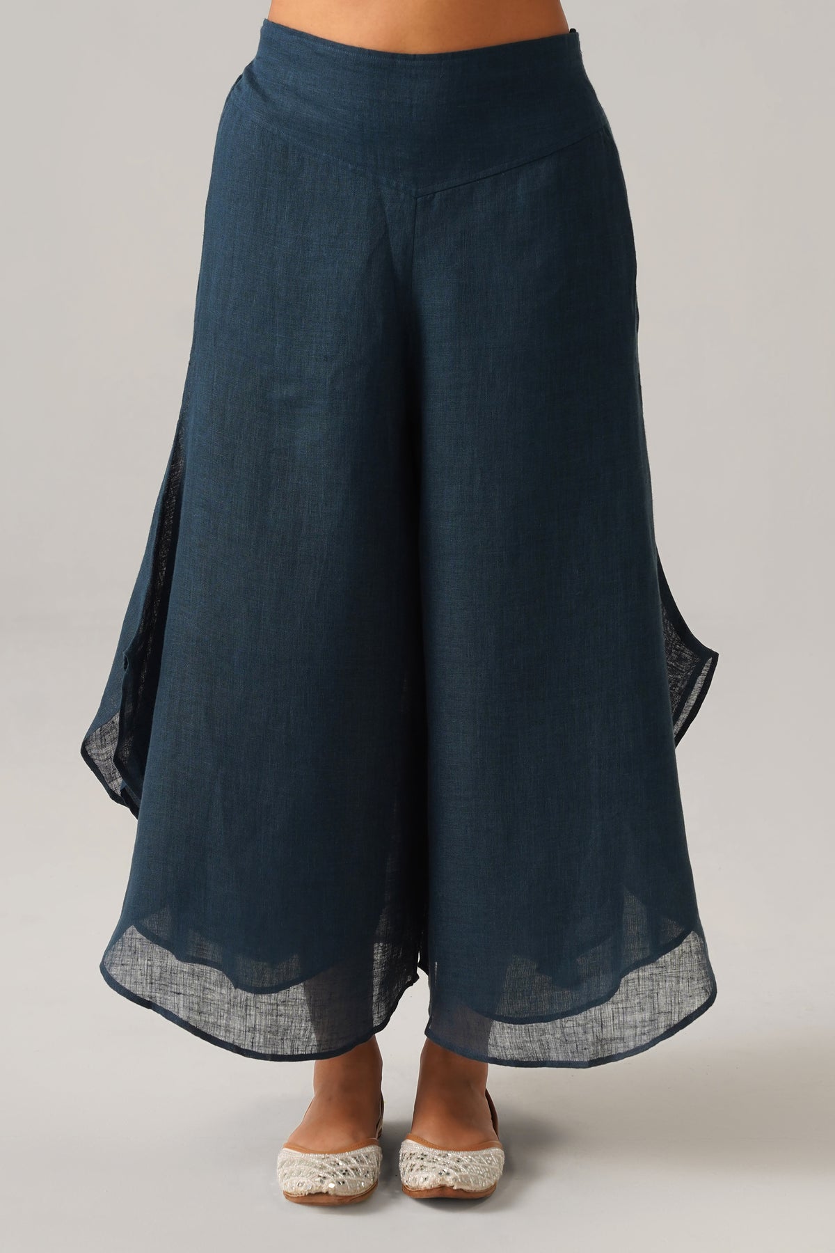 The Jhankaar Sapphire Blue Cape Set