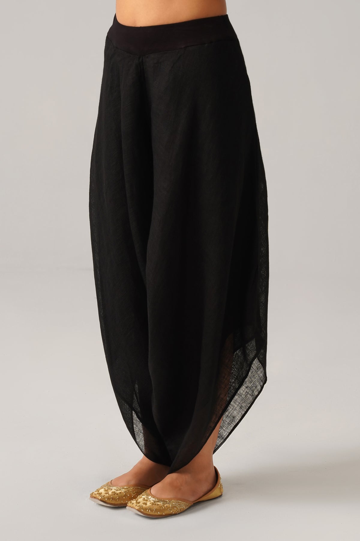 The Shabnam Black Gauze Linen Cape