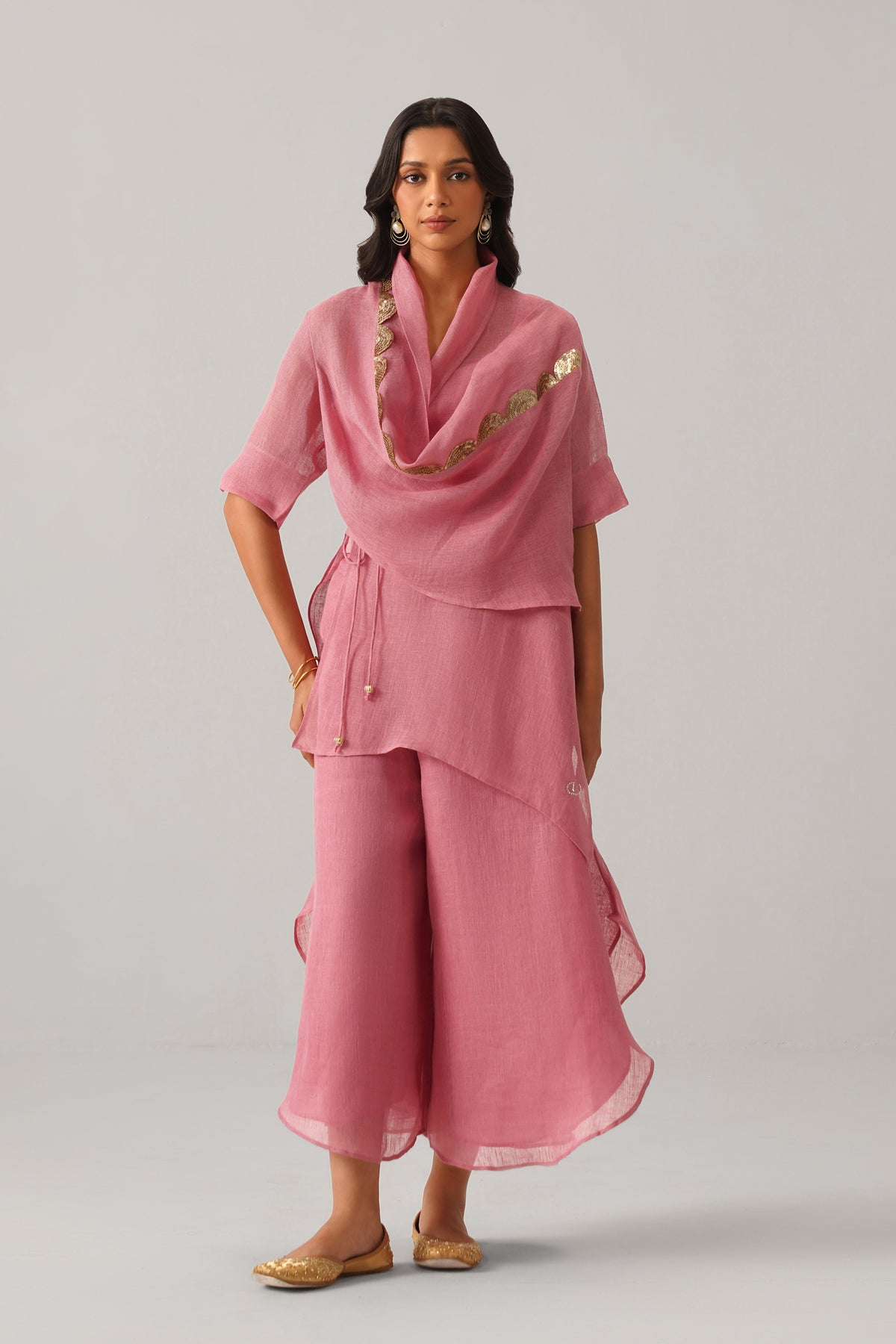 The Boho Banno Rose Pink Linen Cape Set
