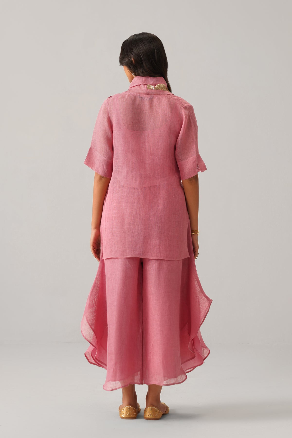 The Boho Banno Rose Pink Linen Cape Set