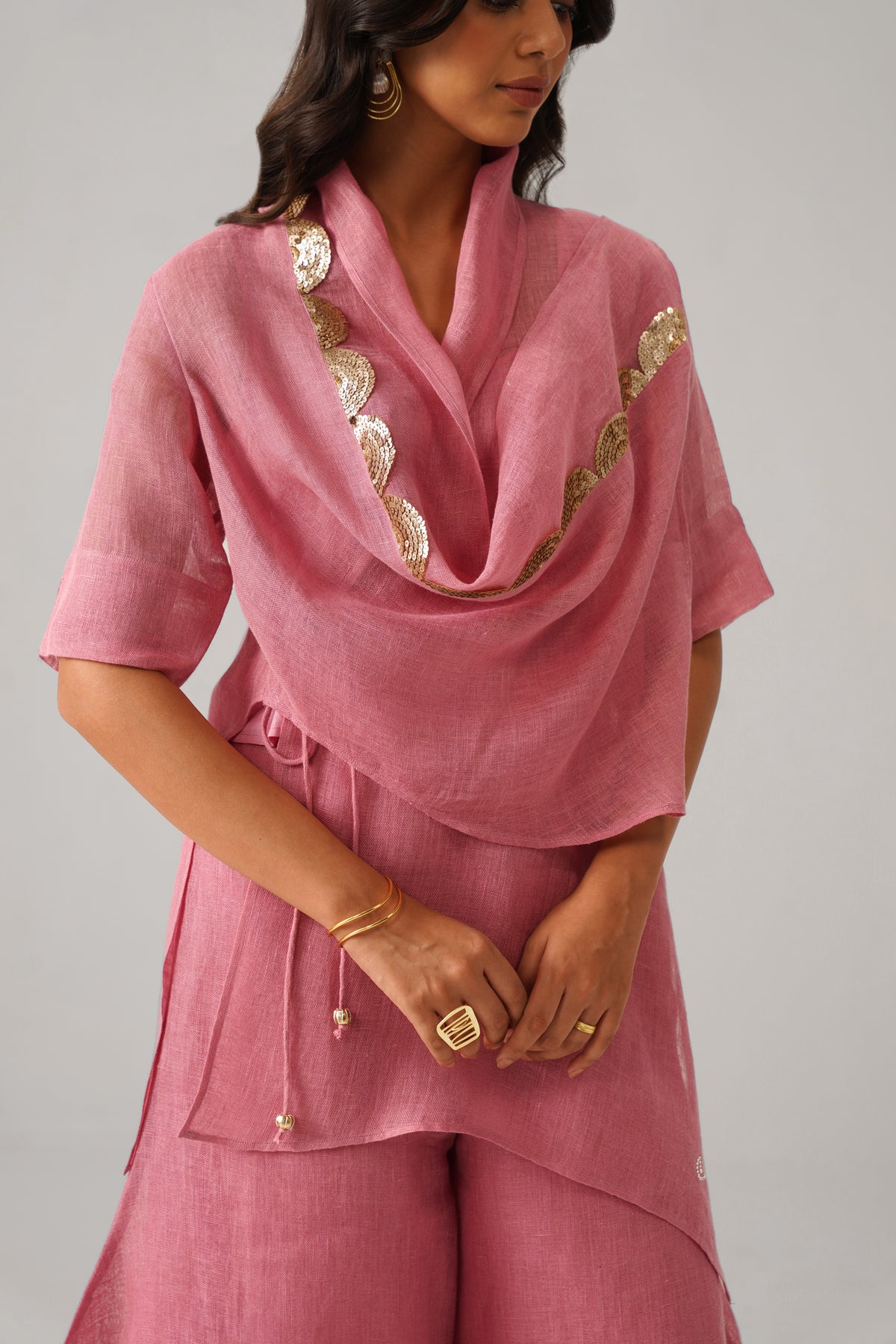 The Boho Banno Rose Pink Linen Cape Set