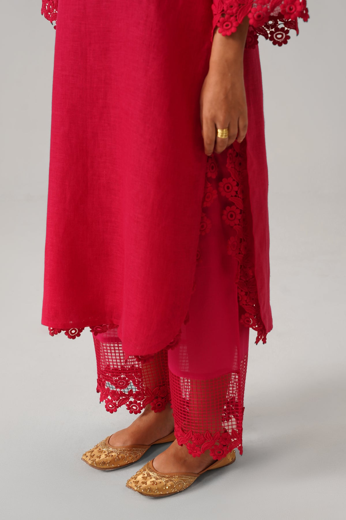 The Inayat Fuchsia Pink Gauze Linen Kurti