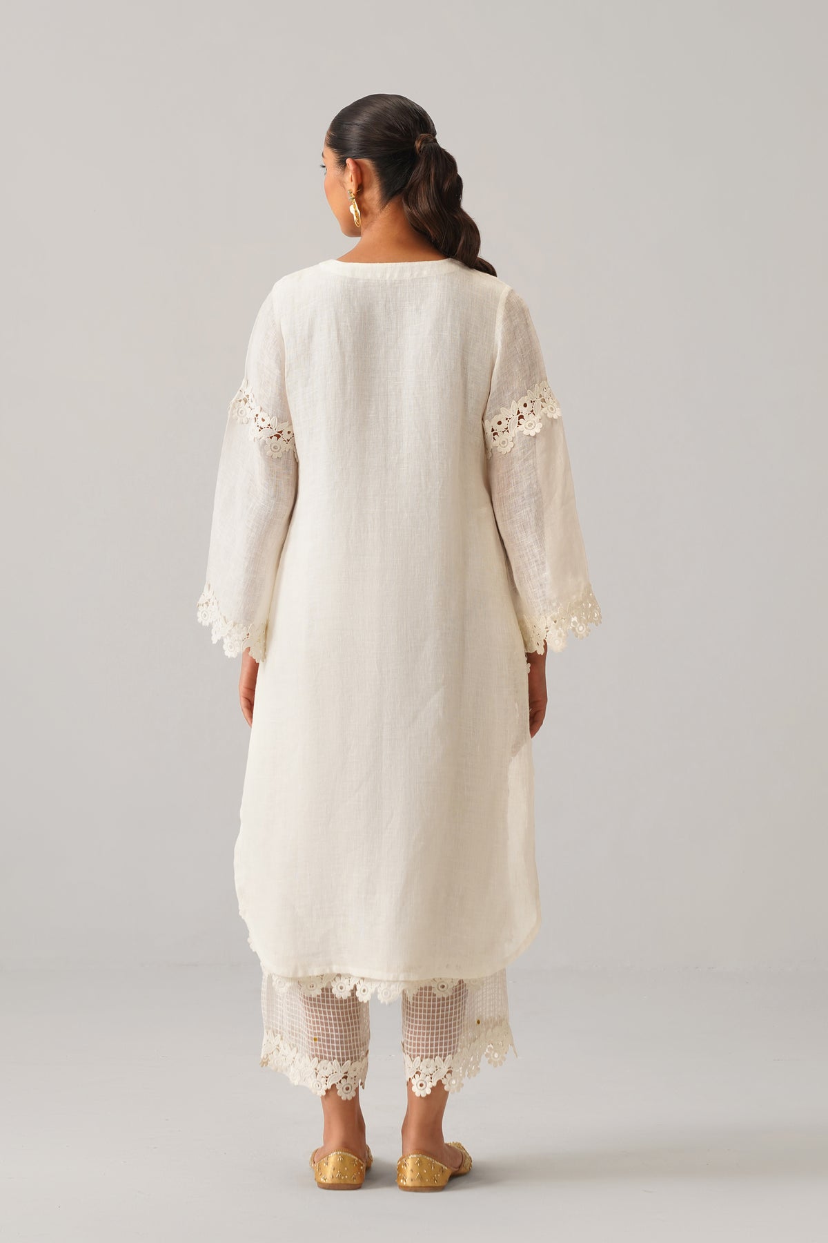 The Inayat Off White Gauze Linen Kurti