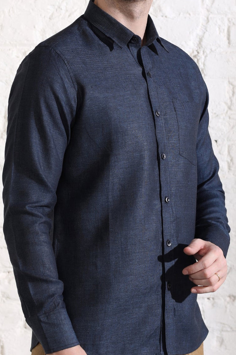The Extended Collar Blue Linen Shirt