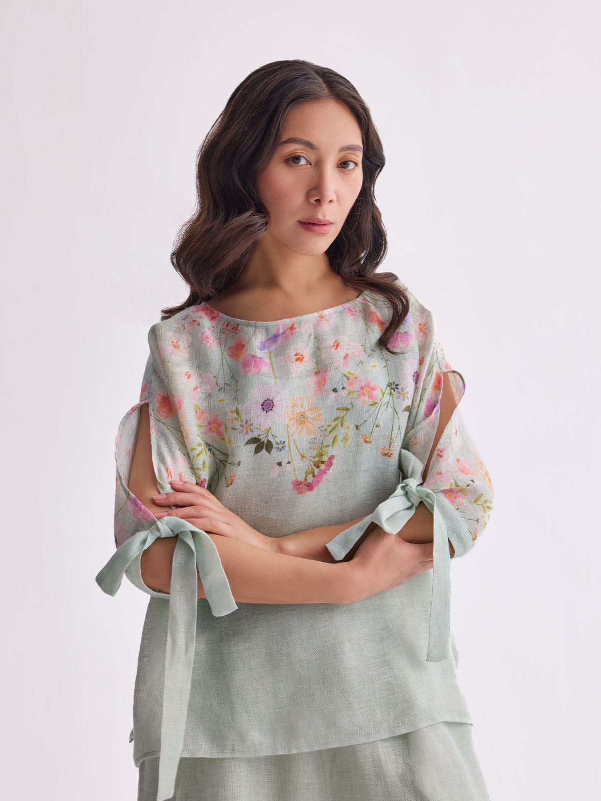 The Gulraaz Linen Cape Set - Aqua Bloom