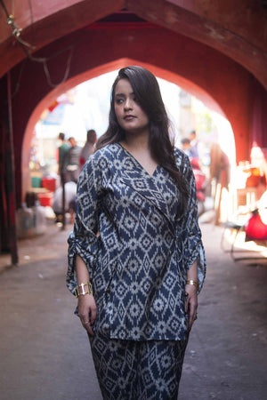 The Trilanza (Upper) - Black Ikat