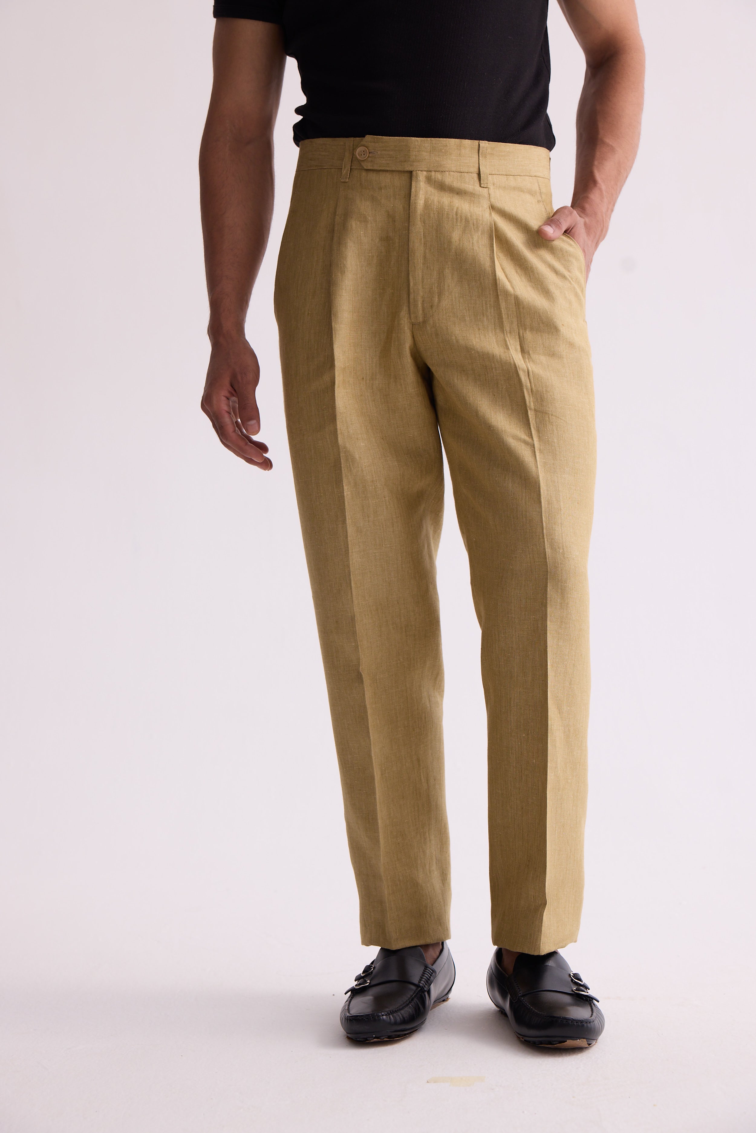 The Alvar Golden Linen Trouser