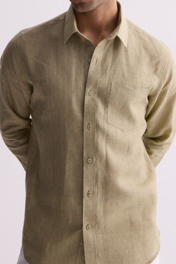The Extended Collar Pista Linen Shirt