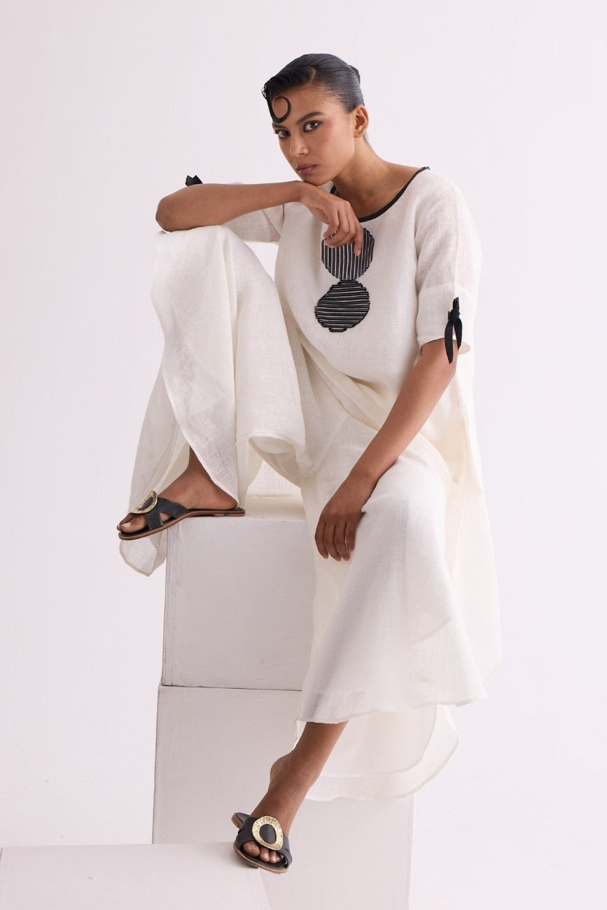 The Jhankaar White Cape Set
