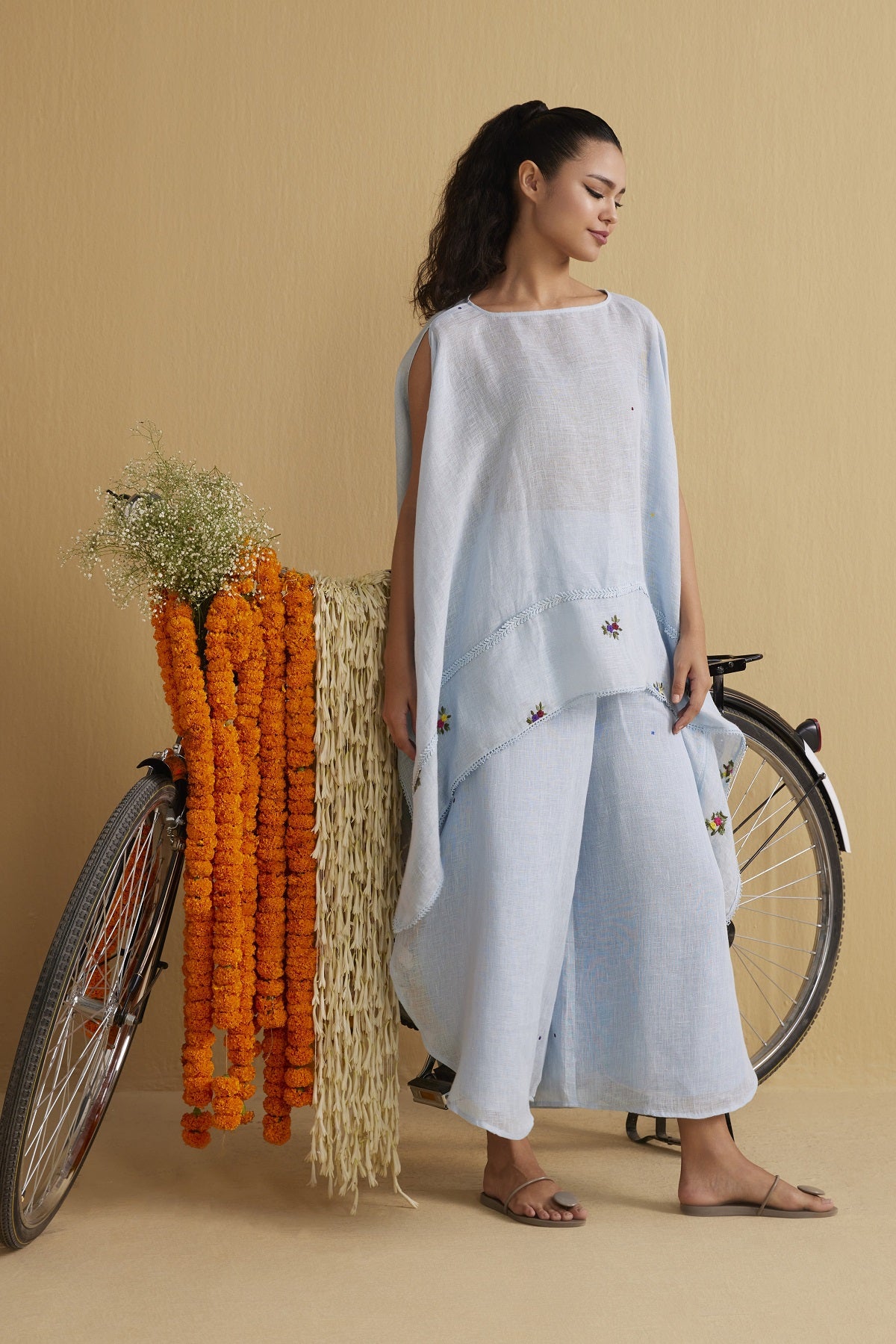 THE PANKHURI CAPE (ONLY CAPE) - Yell With Us