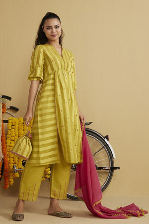 The Merve Mehndi Green Linen Kurta Set