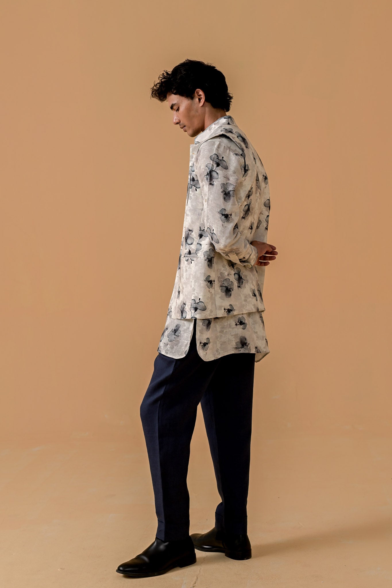 Dilwala Aura Waistcoat - Ash & Bloom