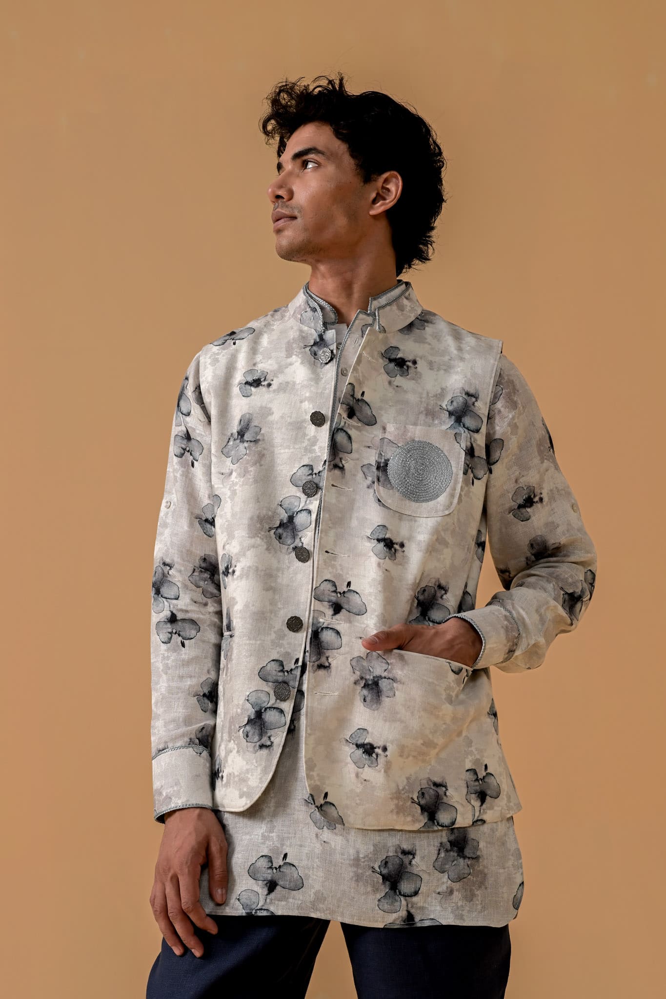 Dilwala Aura Waistcoat - Ash & Bloom