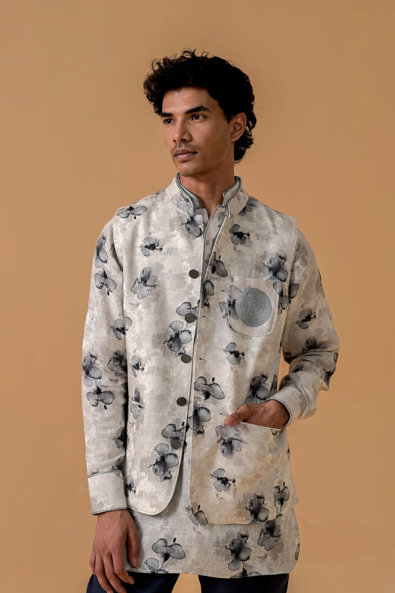 Dilwala Aura Waistcoat - Ash & Bloom