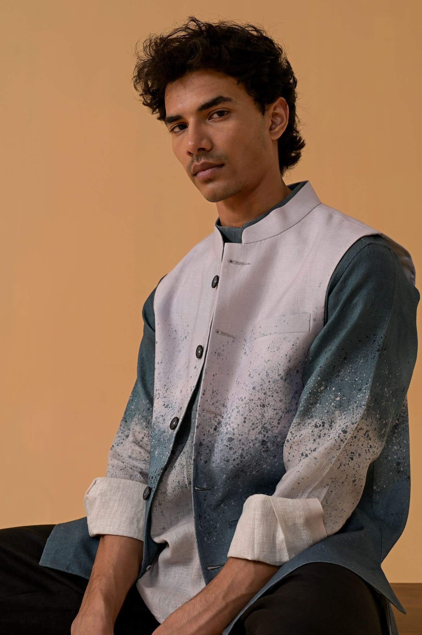 Total Tashan Waistcoat - Blue Ombre