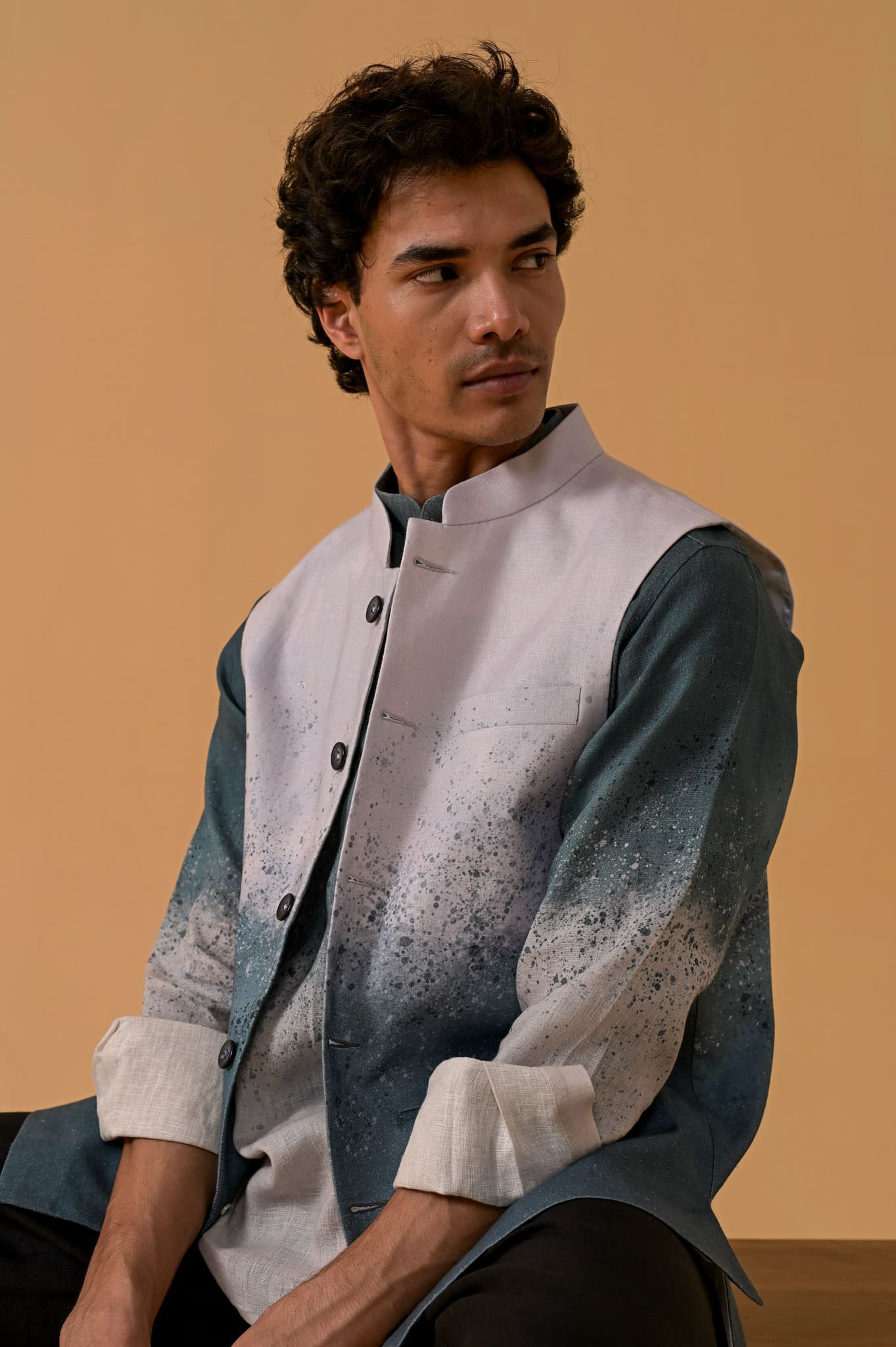 Total Tashan Waistcoat - Blue Ombre
