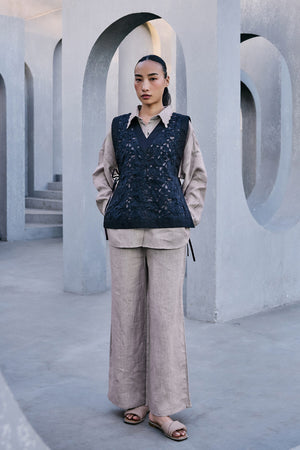 The Nazm Lace Bib - Black Pearl