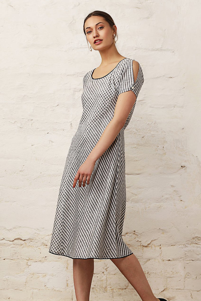 Foxy Flair Dress-Yellwithus.com