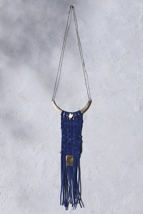 The Cadenza Blue Neckpiece for Women - Yellwithus.com