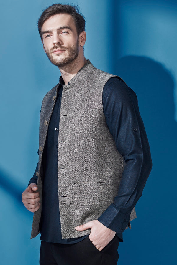 Sophisticated Stylish Waistcoat for Men - Yellwithus.com
