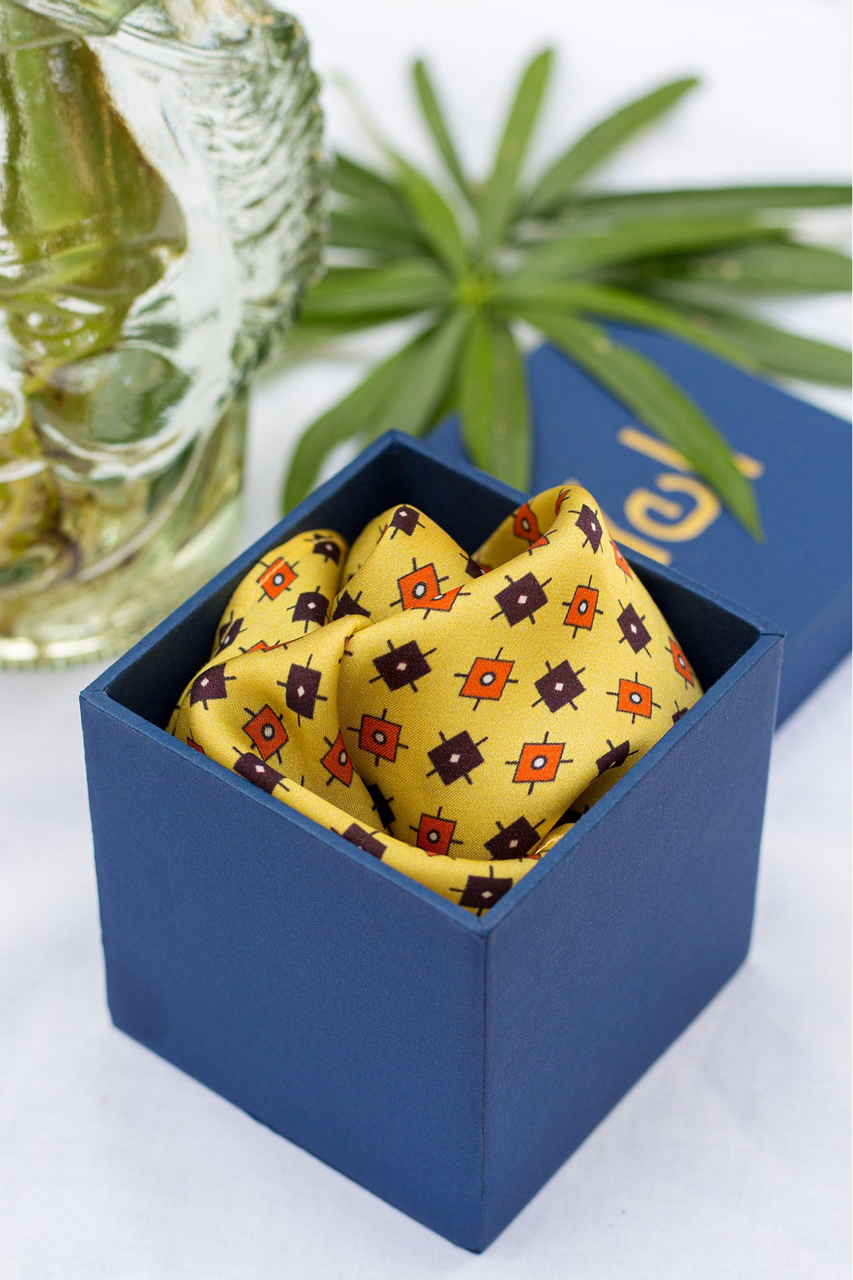 The Rafa Printed Satin Pocket Sqaure - Yell With Us