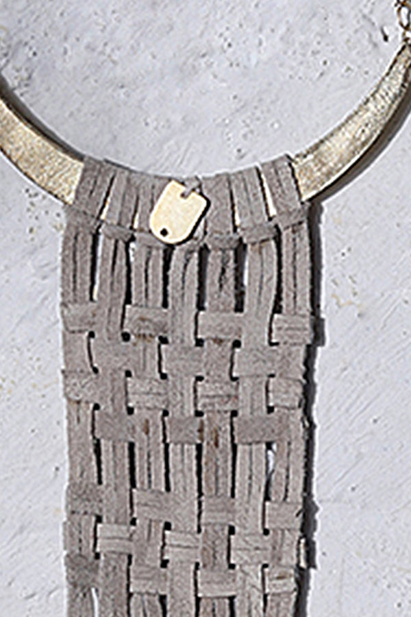 The Cadenza Cream Neckpiece for Women - Yellwithus.com