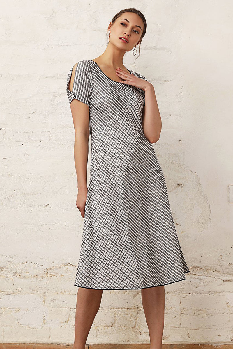Foxy Flair Dress-Yellwithus.com