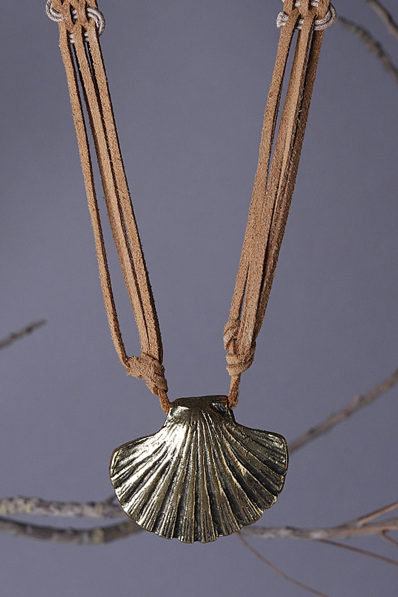 The Chronology Brass Shell Neckpiece - Yellwithus.com