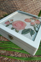 The Pandora's Box-Yellwithus.com